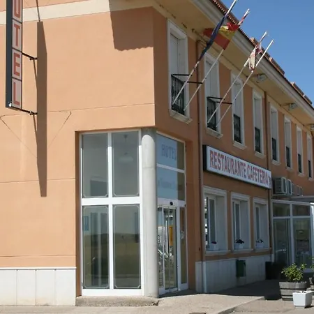 Hotel Los Toreros Del Trabancos 3*